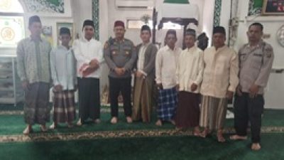 Jumat Curhat..! Kapolsek Tanjung Batu Dengarkan Keluhan Dan Saran Jemaah  Masjid Istiqomah Desa Tebedak I